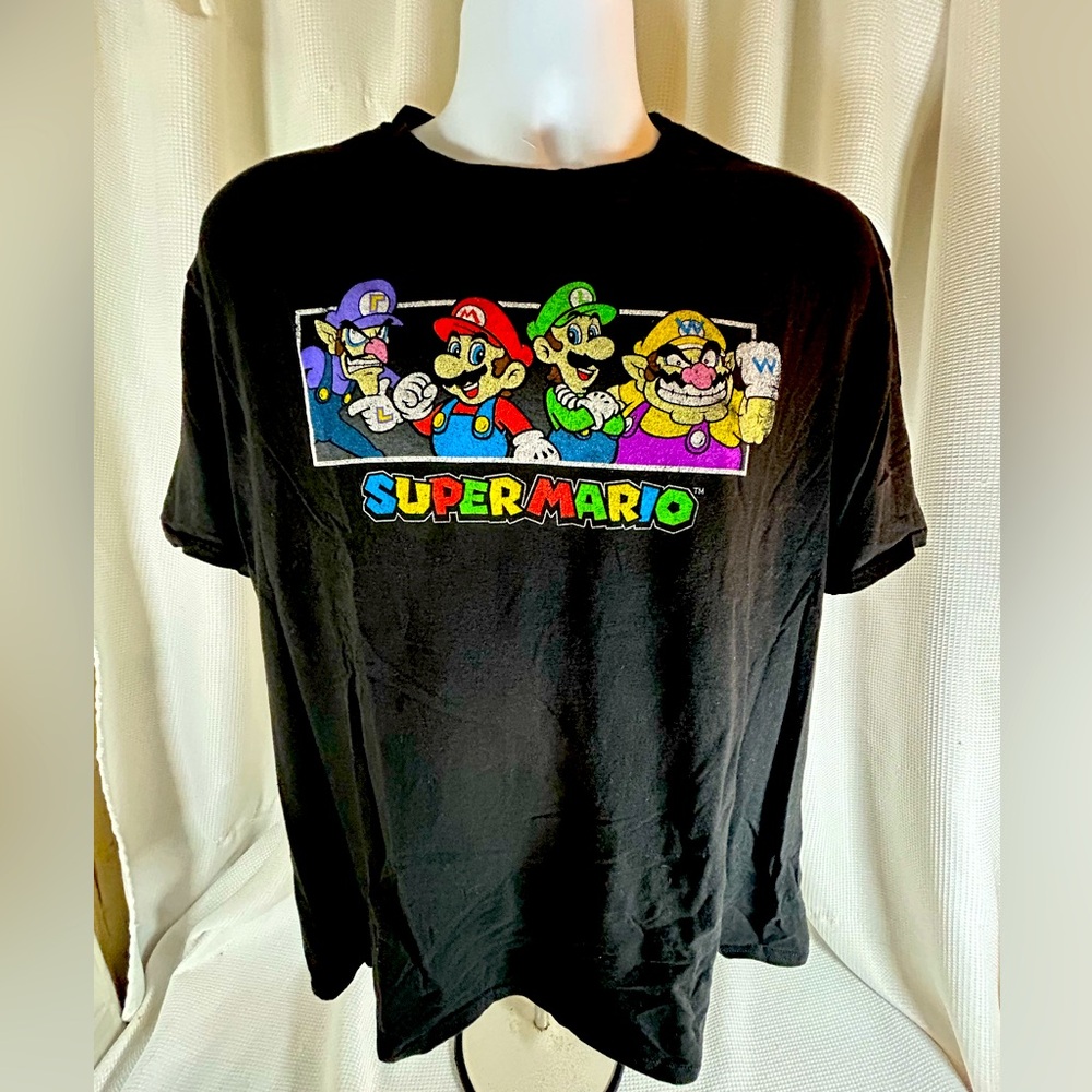 Super Mario, black short sleeve T-shirt